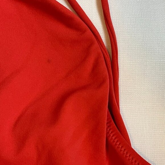 Robin Piccone Aubrey One Piece Key Hole in Red Size 2 - Picture 4 of 6